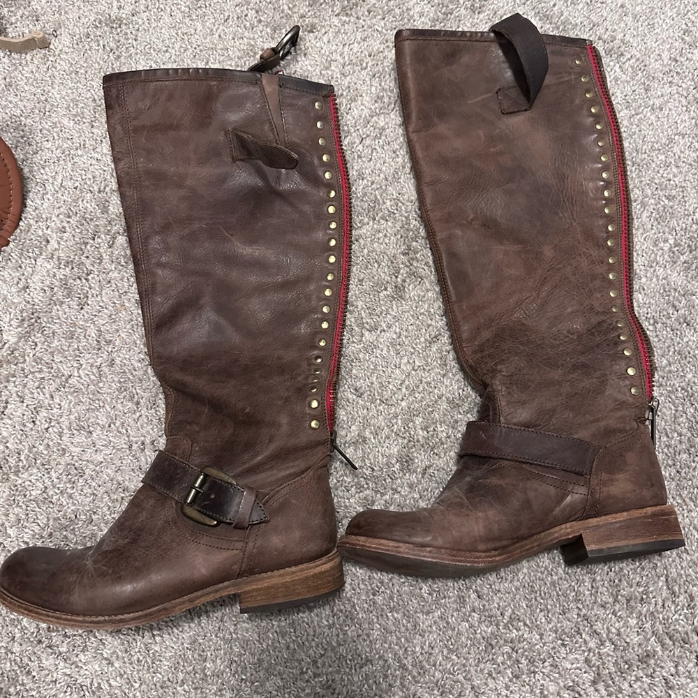 Steve Madden zip up boots with orange zipper